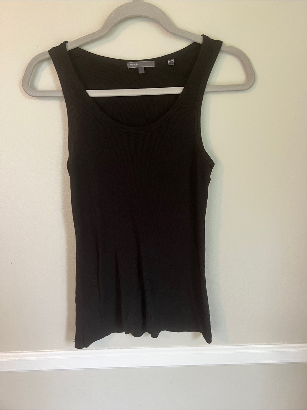 Vince Black Ribbed Scoop Tank